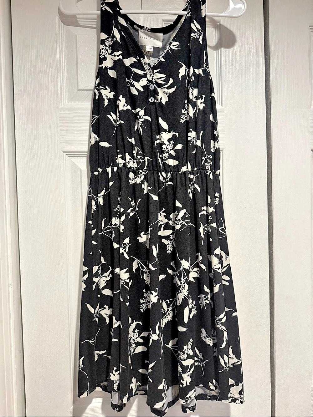 French Grey Floral Maxi Dress in Black & White Size Large Like New